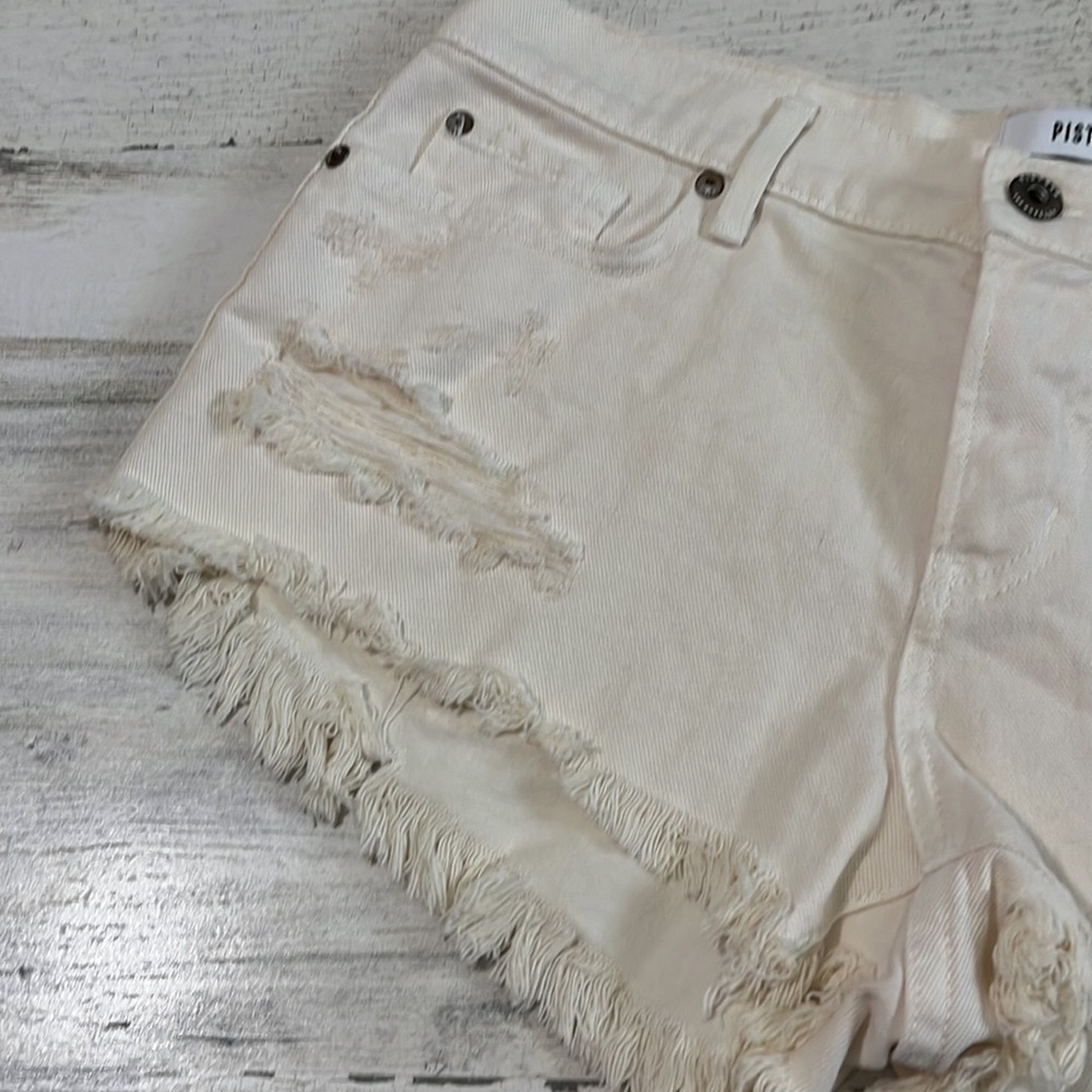 Pistola Cream Shorts Size 29 - Picture 4 of 12